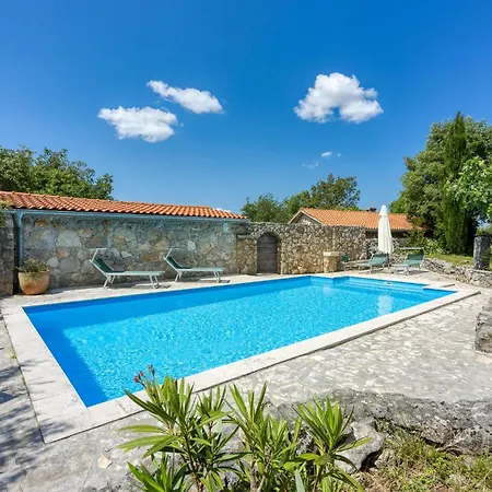 Casa vacanze Lovely In With Wifi