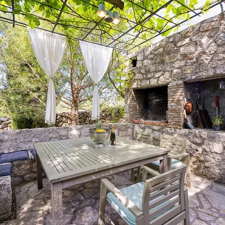 Lovely In With Wifi Holiday home Malinska