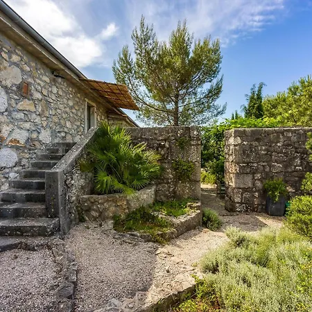 Lovely In With Wifi Holiday home Malinska