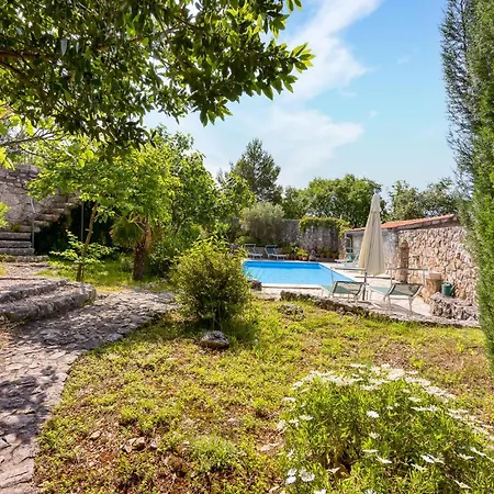 Holiday home Lovely In With Wifi Malinska