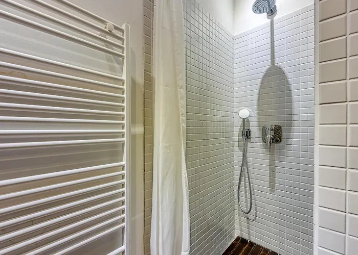 Lovely In With Wifi Holiday home *