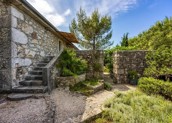 Lovely In With Wifi Holiday home Malinska
