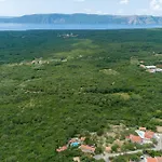 Lovely In With Wifi Сasa de vacaciones Malinska