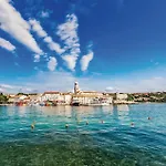 Сasa de vacaciones Lovely In With Wifi Malinska